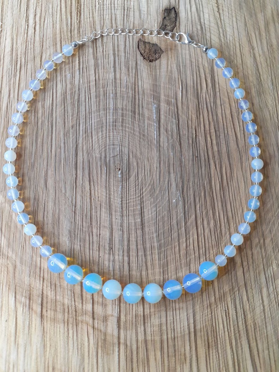 Чокер "Сияющая нежность." Размер с цепочкой - 44 см. Камни - Лунный свет(опалит).