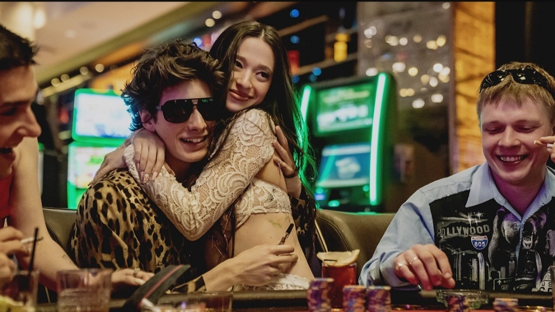 Главные герои фильма Иван и Анора