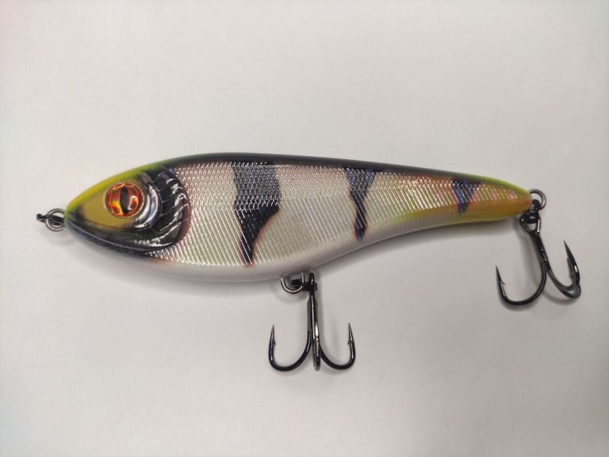 Приманка ZEGNA FISHING Раттлин 150мм 81гр, для ловли хищных пород рыб в соленой и пресной воде. Крючок 3:0 GAP 13мм. Цвет: Желтый, черный.