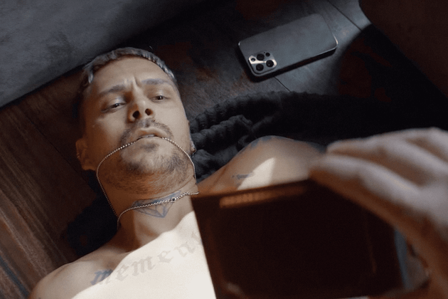     О чём сериал «Дайте шоу», где Милош Бикович сыграл свою лучшую роль. Отзыв редактора