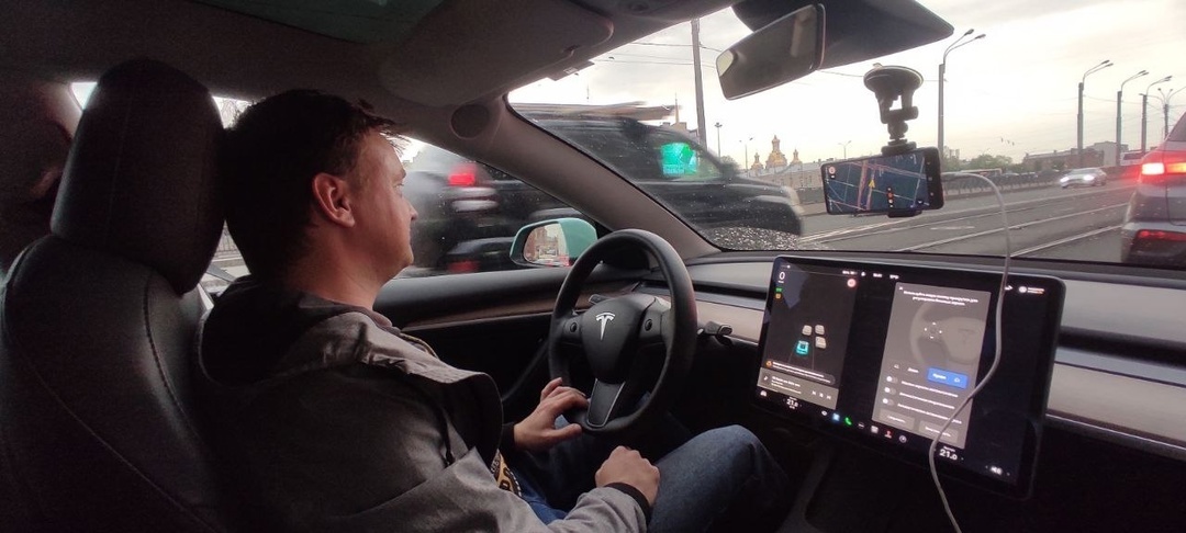 Tesla Model 3 каршеринга Делимобиль