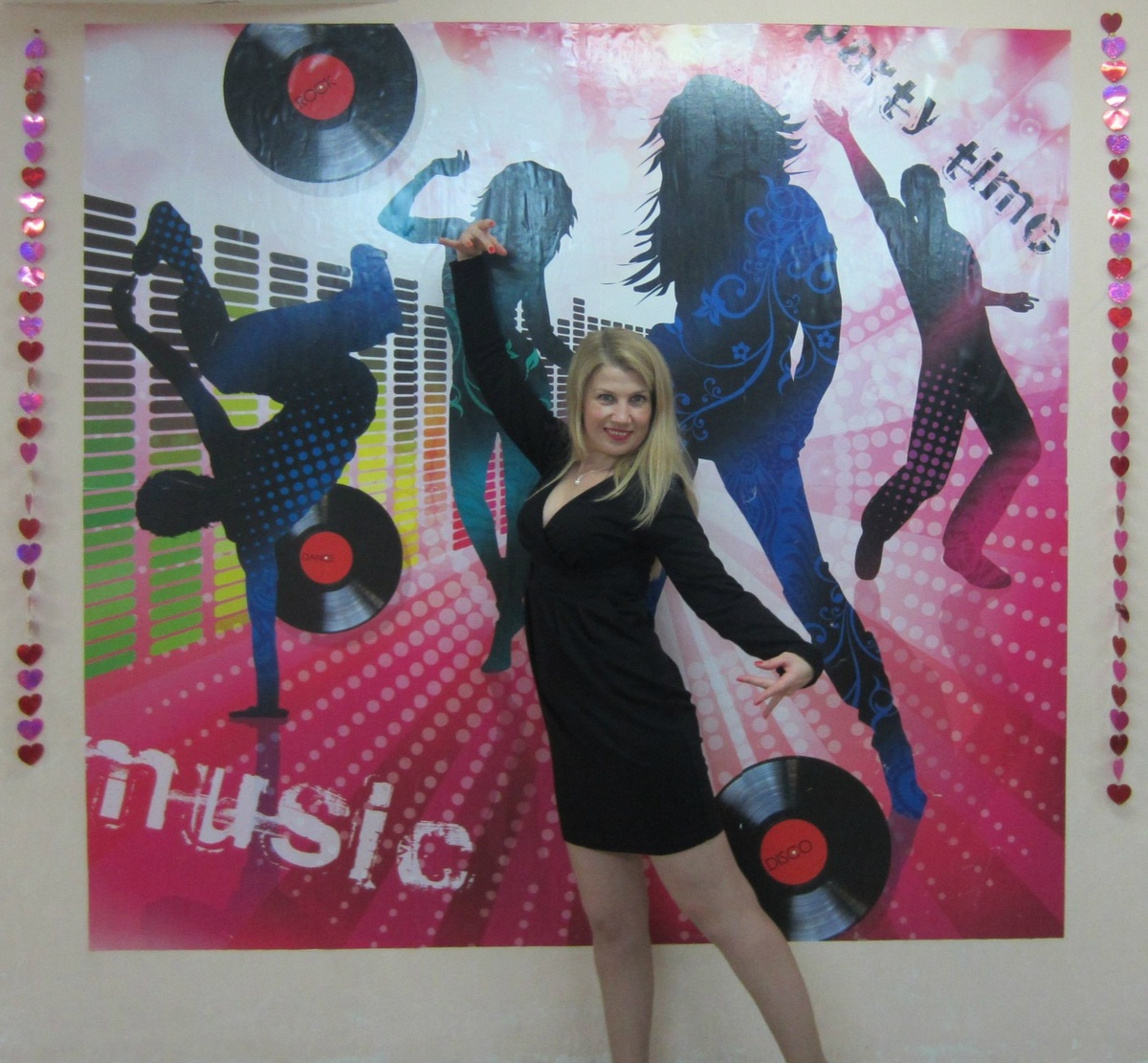 Автор в своей самой первой в жизни студии танца. 