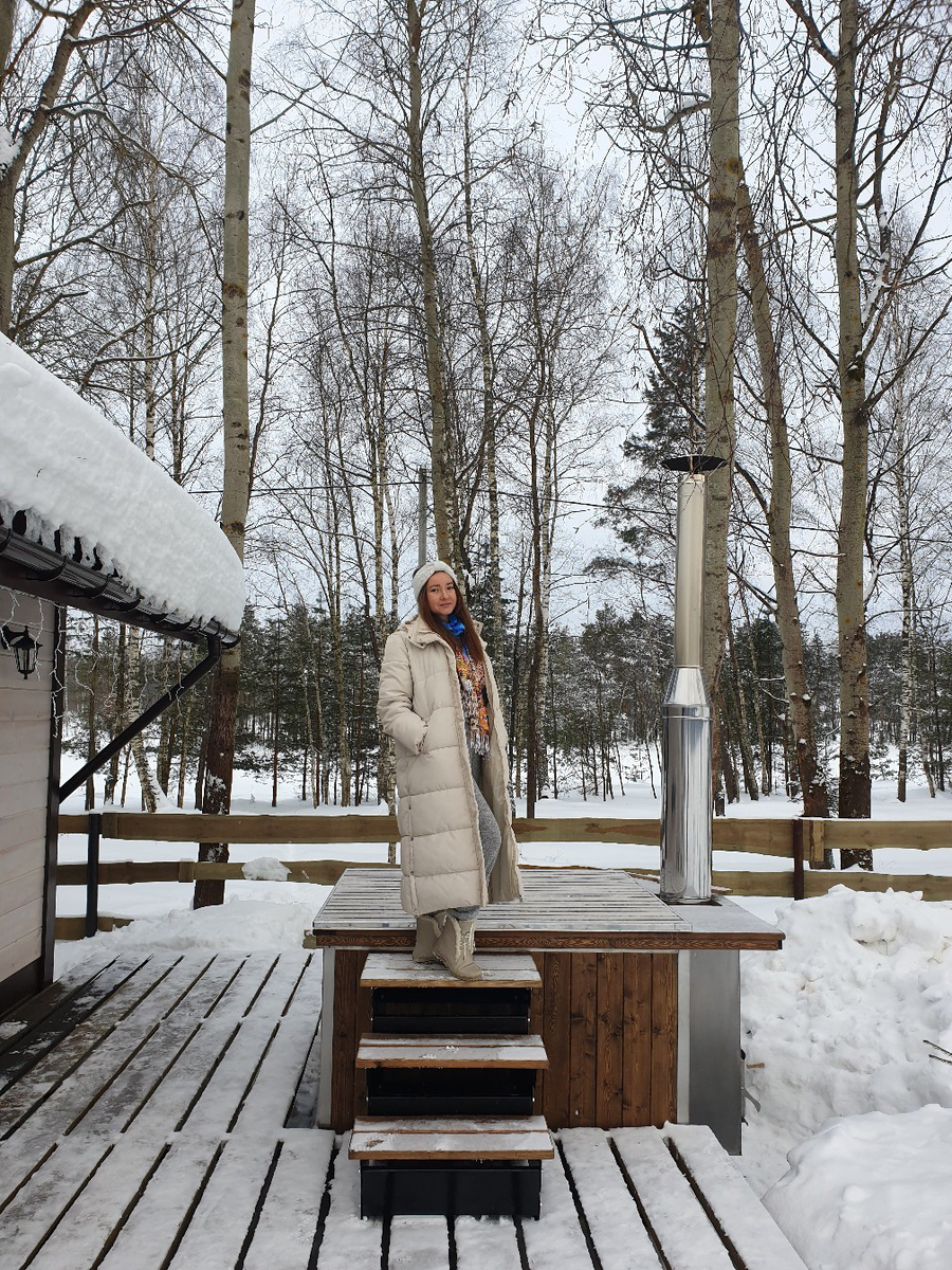 Купались в купели. Вроде так называется чан с горячей водой на морозе. Было круто