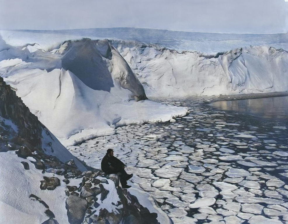 Фотограф: Фрэнк Хёрли