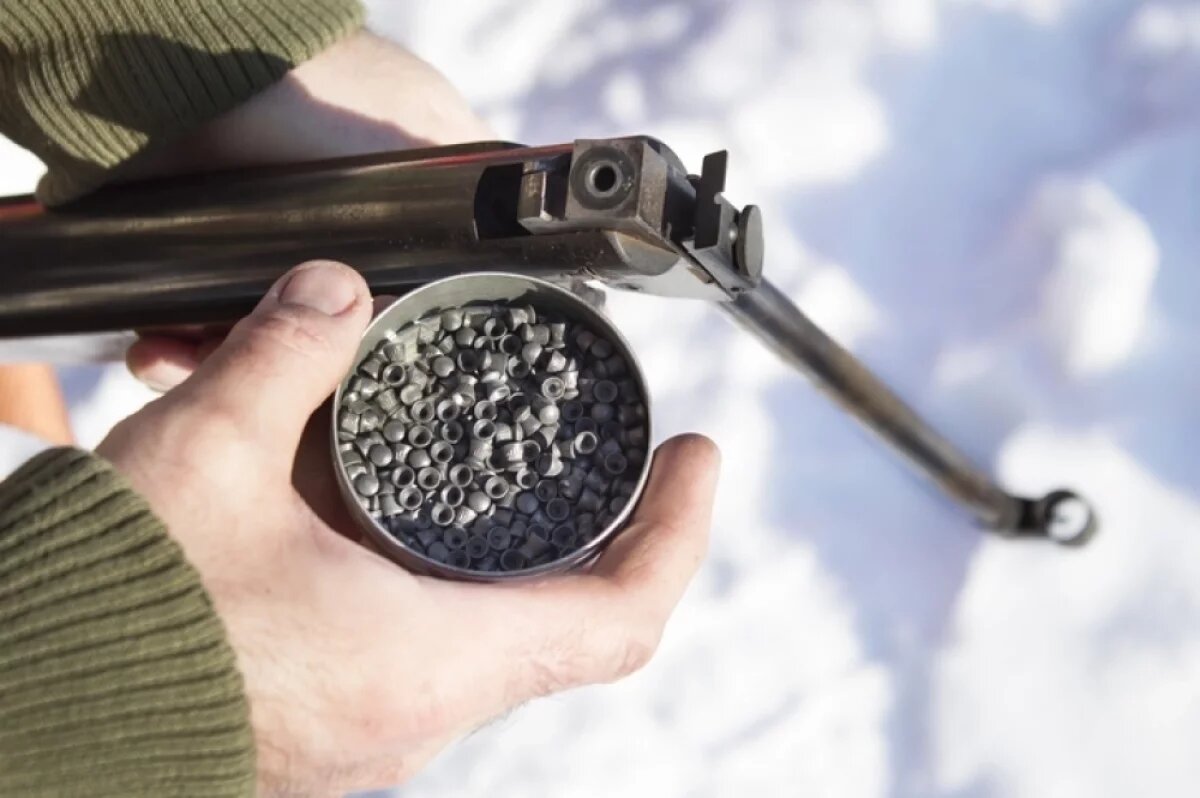    «Почти задел голову».