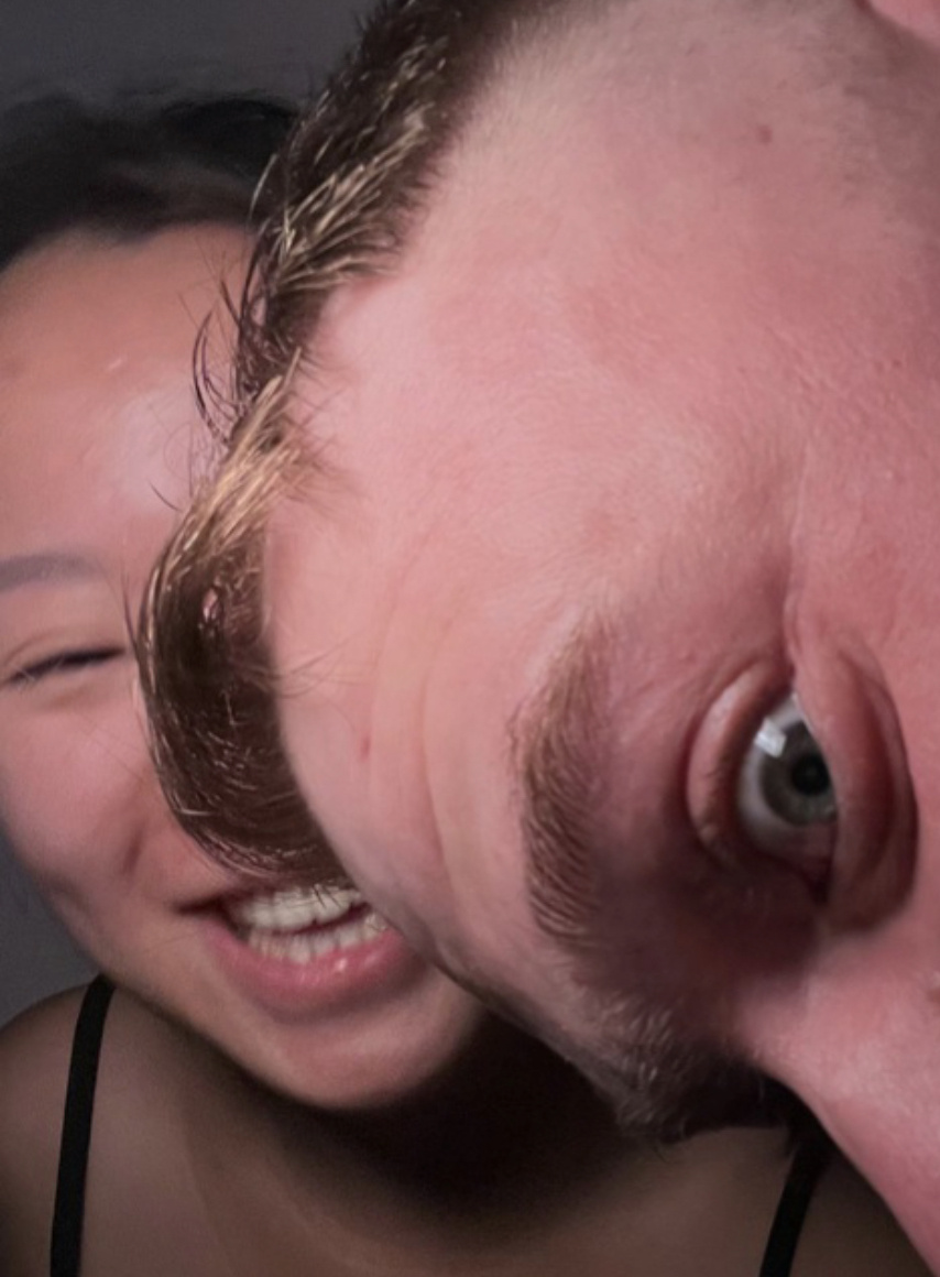 За кадрами моего видео-контента частенько находится он и говорит, какая я красивая🥰