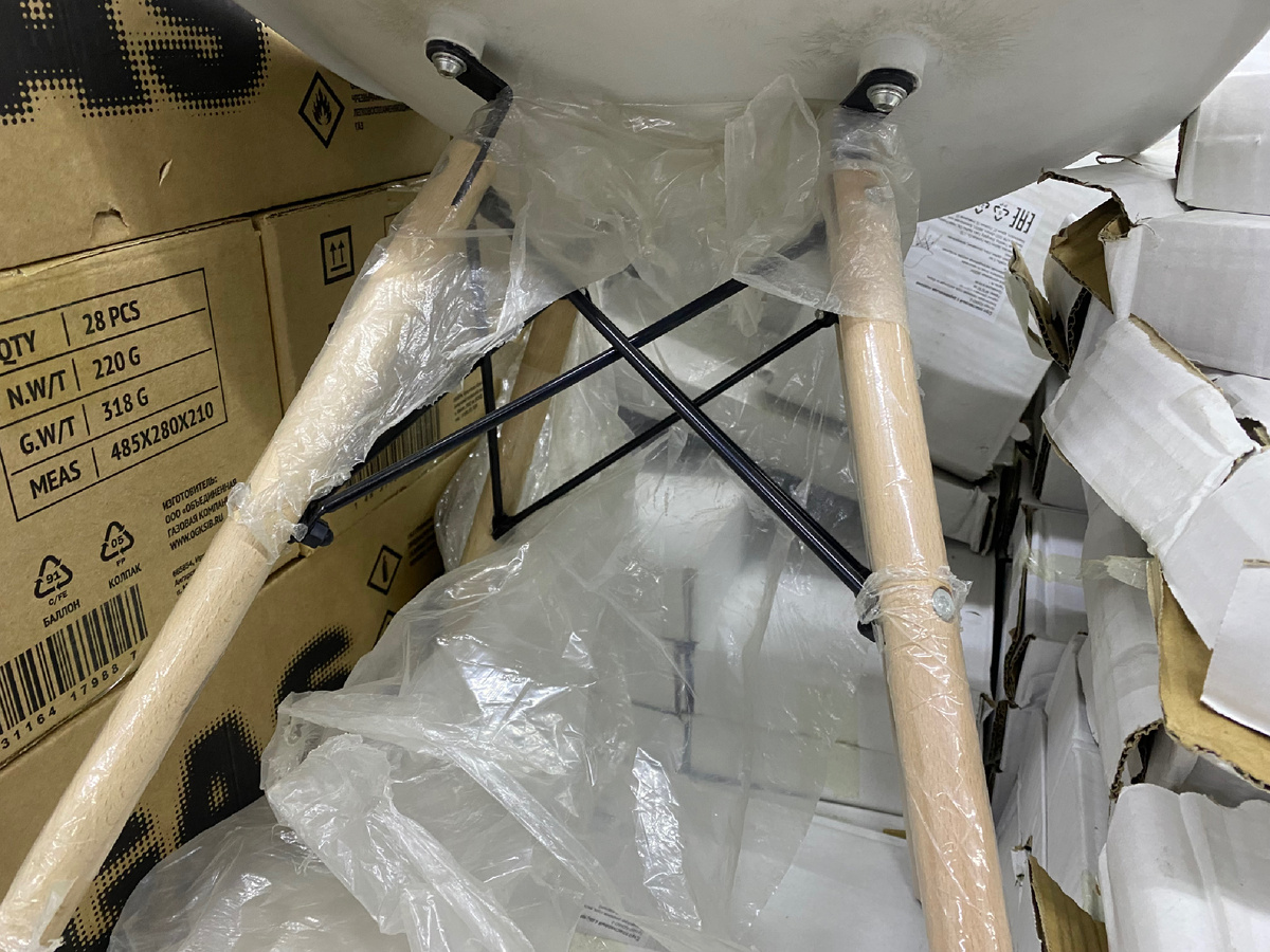 Крепления ножек.