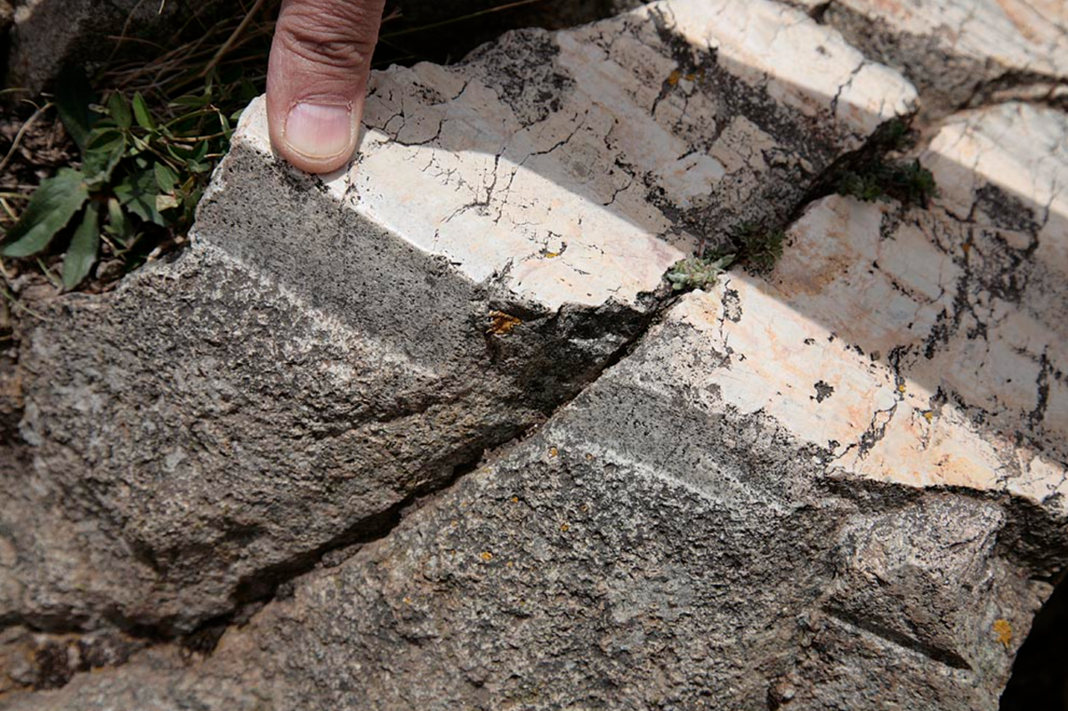 След дисковой пилы в Саксайуамане (Перу)