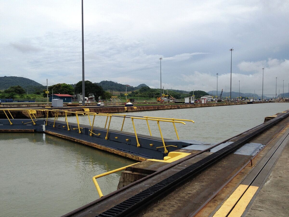   "Панамский канал со стороны Тихого океана© РИА Новости . Дмитрий Знаменский