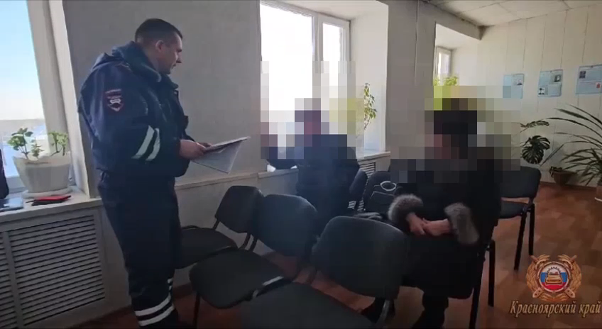     В Ермаковском районе пожилой автомобилист сбил 12-летнюю девочку и уехал с места ДТП