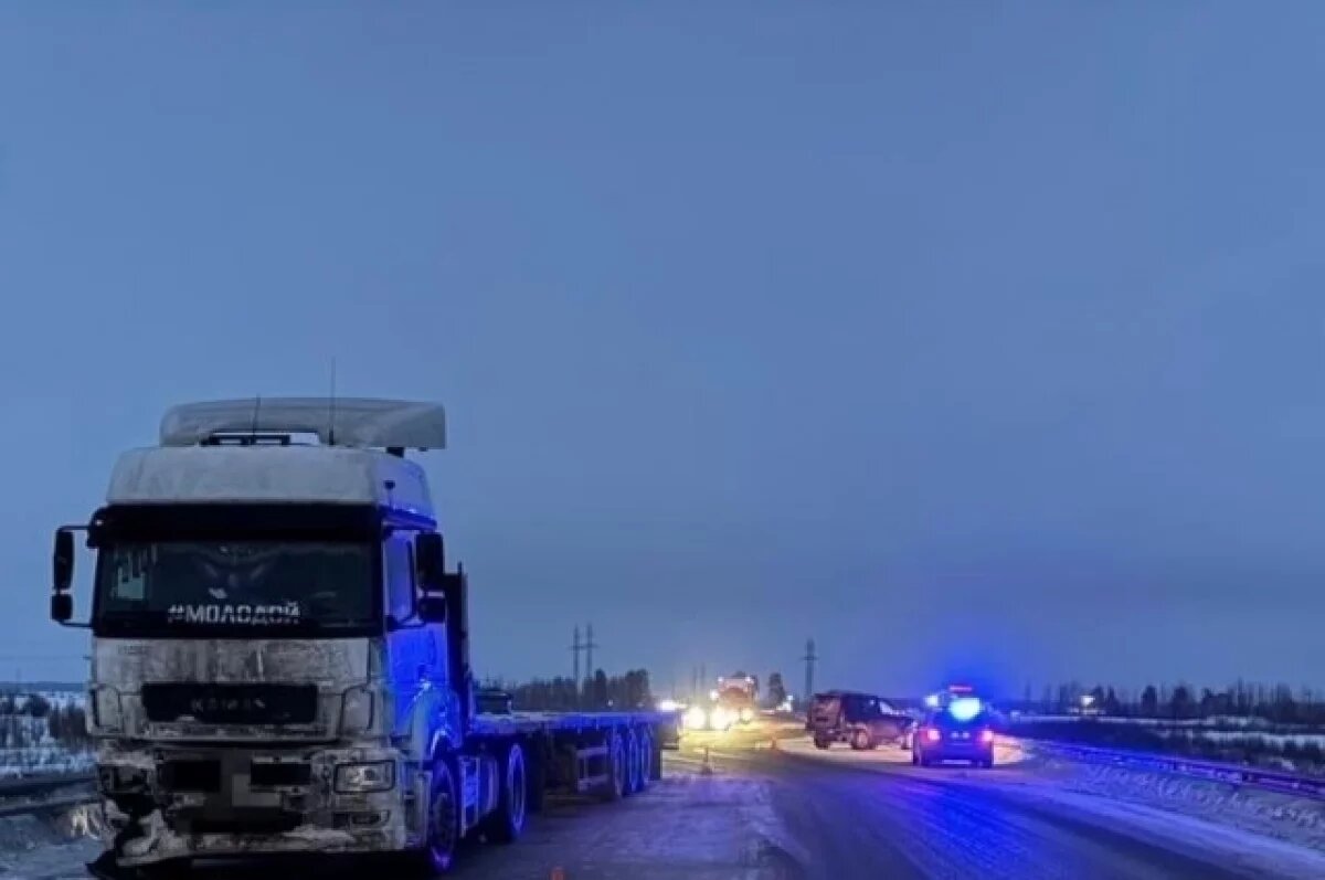    20-летний водитель иномарки не пропустил большегруз.