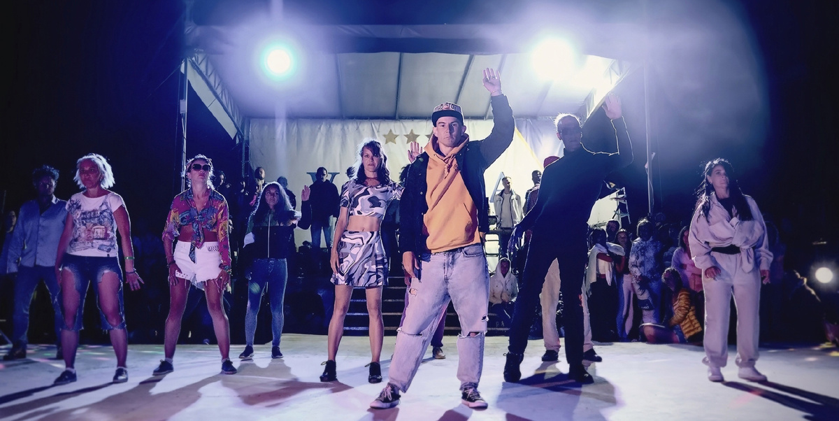 Выступление на танцевальном фестивале. Юрий Наизнанку | Развитие Танцора