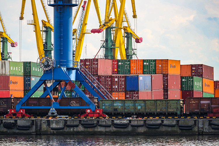    Если ранжировать сектора российской экономики по их относительным показателям (проценты ВВП), то оказывается, что ВЭД — самый крупный сектор.   
Фото: © Lantyukhov Sergey / news.ru / www.globallookpress.com