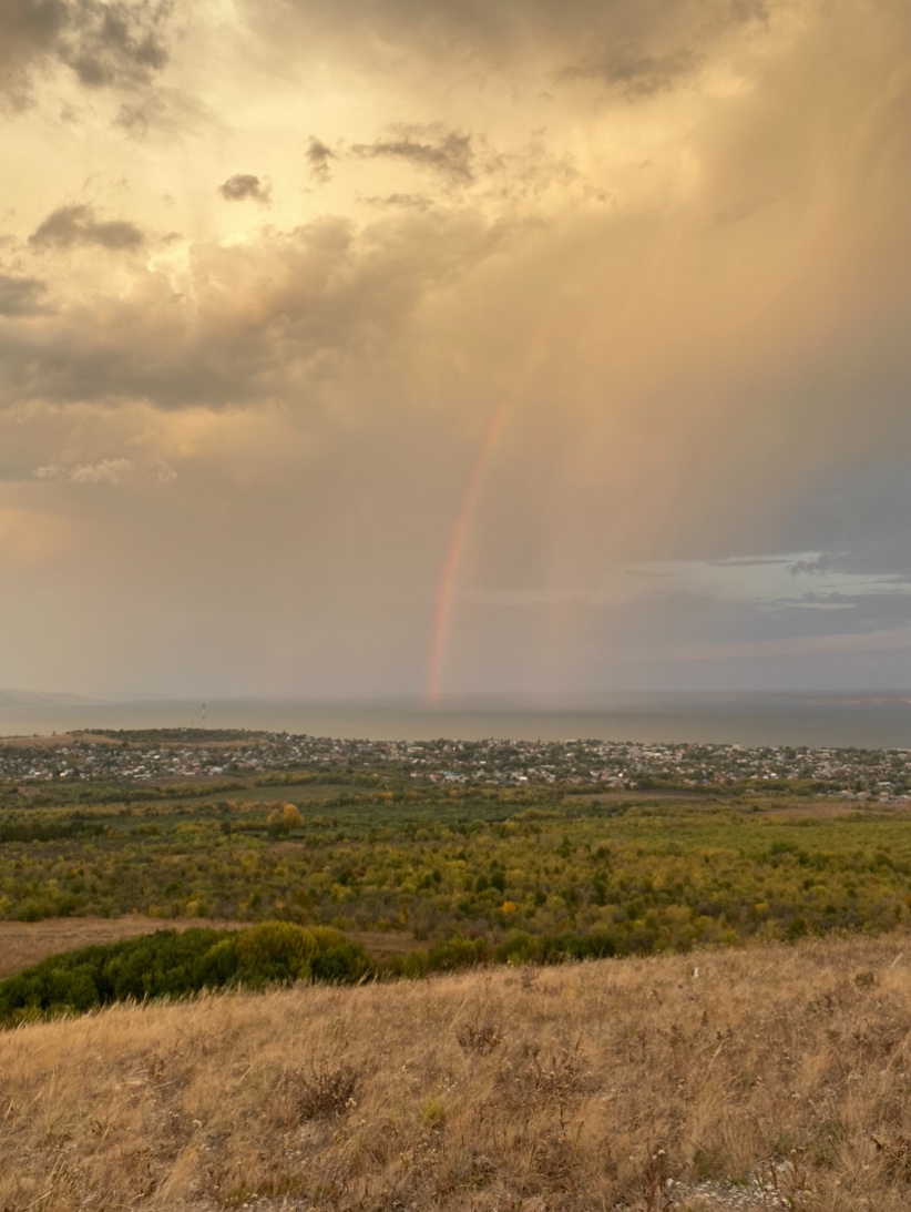 Вид Хвалынск с вершины холмов. 2024 г. 