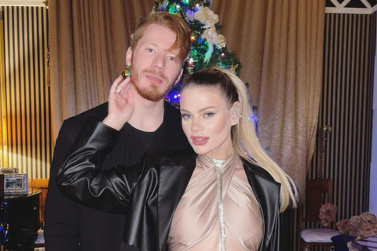    Никита Пресняков с женой Аленой Социальные сети