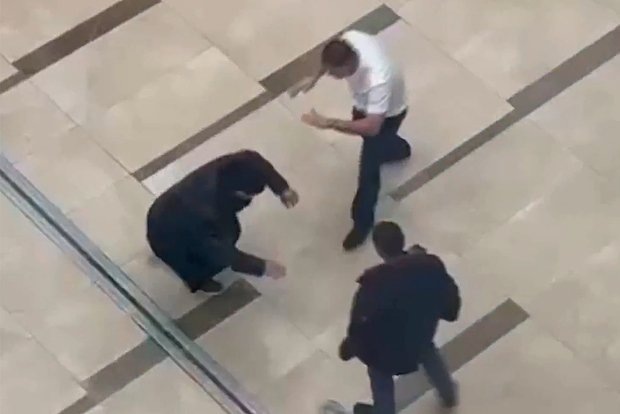 Момент нападения. Кадр из видео, соцсети