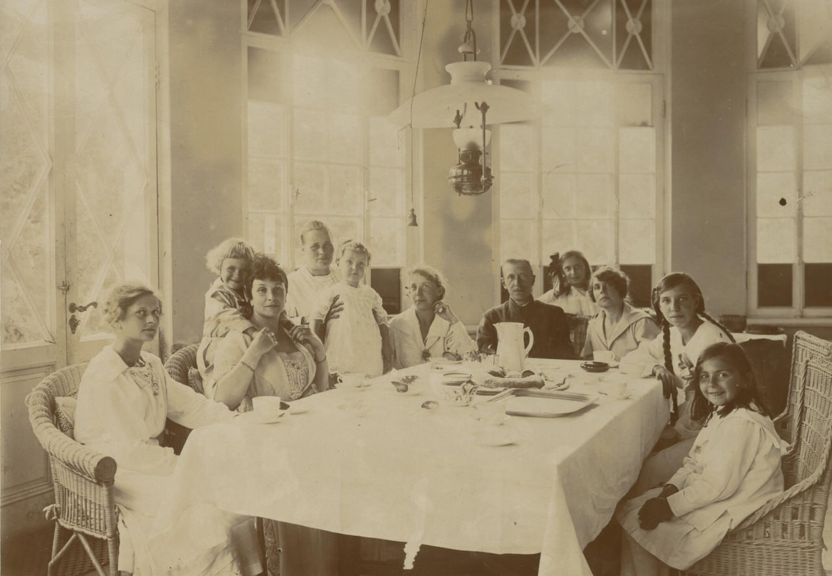 Семья Анисимовых, фото из архива Пушкинского дома