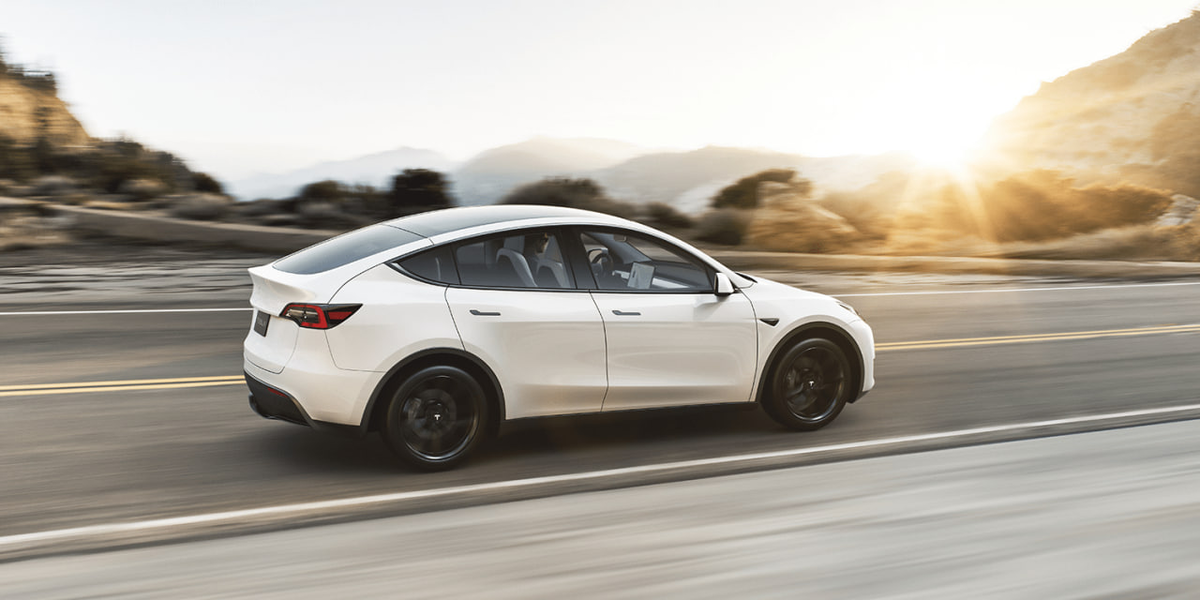 Tesla Model Y в 2024 году стоила в Поднебесной минимум 249 900 юаней.
