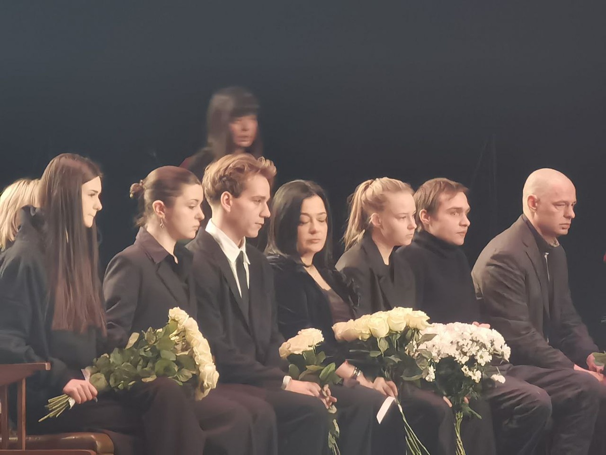 Дочка Евгении Добровольской Анастасия, ее братья Ян и Николай. Фото: Ольга Храбрых / Teleprogramma.org