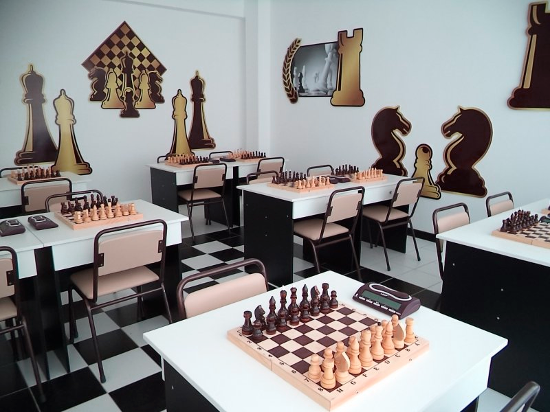 Как выглядит готовый для занятий и турниров шахматный офис 