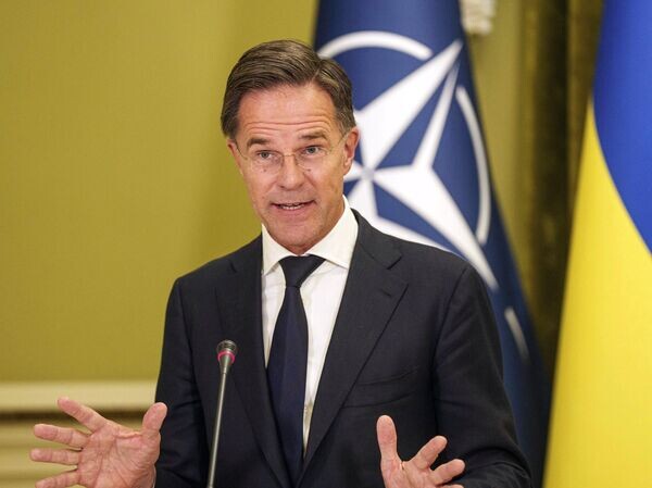    © AP Photo / Evgeniy Maloletka