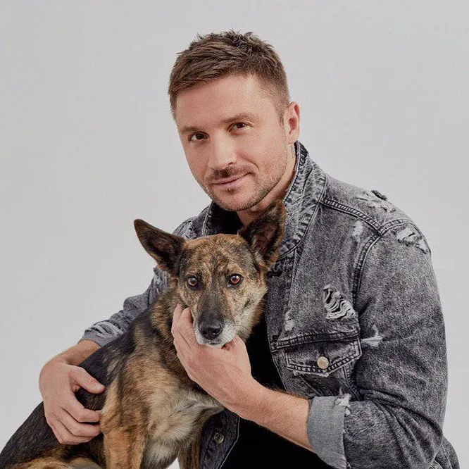 Фото из соцсетей: Сергей Лазарев и Дейзи