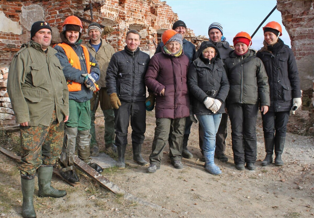 Волонтёрская экспедиция в Крохино в 2014 году. Фото из архива Фонда «Крохино»