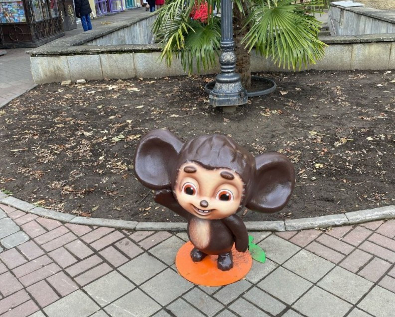 Очень много Чебурашек


