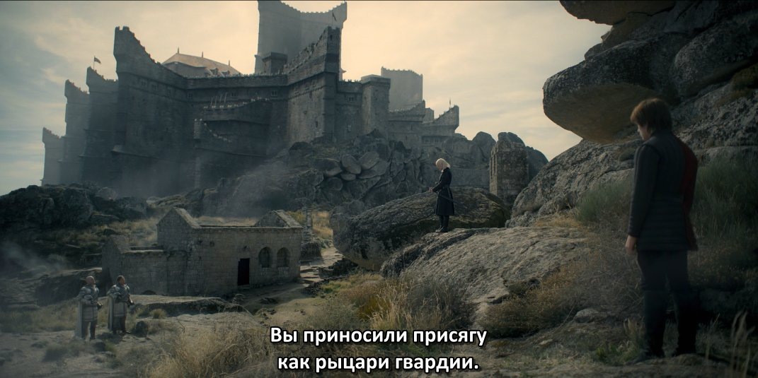 Белобрысый клоун накидывает ужастиков