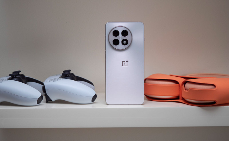 Смартфон OnePlus 13R