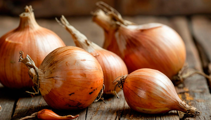 В Сильвестров день гадали на луковицах. Фото: shedevrum.ai