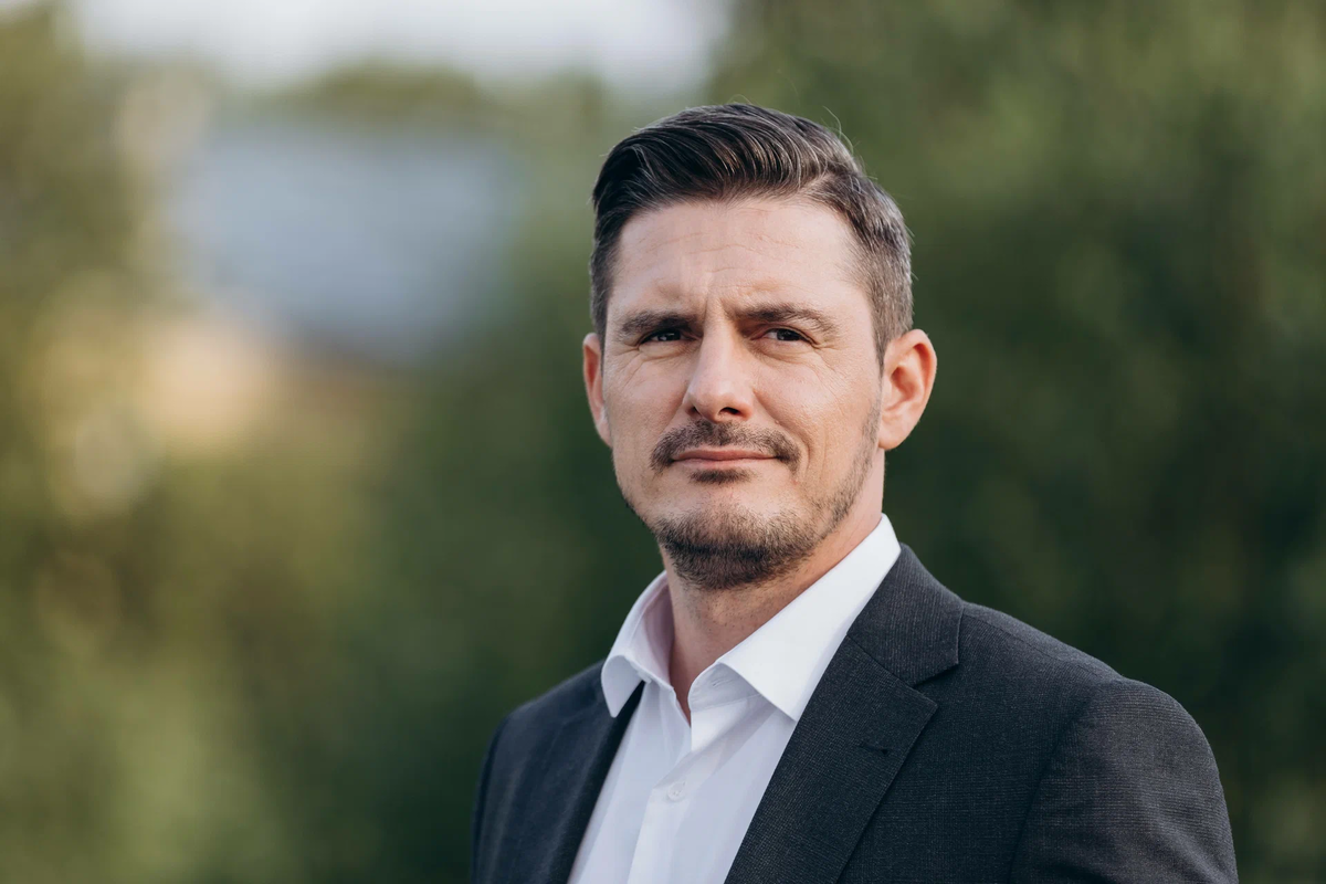 Дмитрий Паламарчук. Кадр из сериала "Невский"