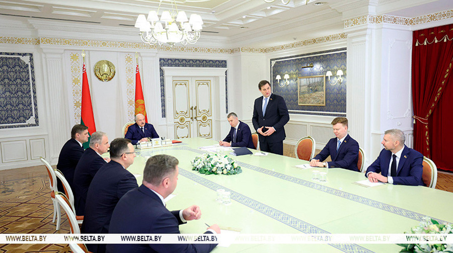     Новые министры и неожиданные ротации в посольствах. Лукашенко рассмотрел кадровые вопросы