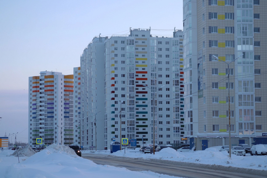    Жительница Югры прописала в своей квартире 21 мигранта