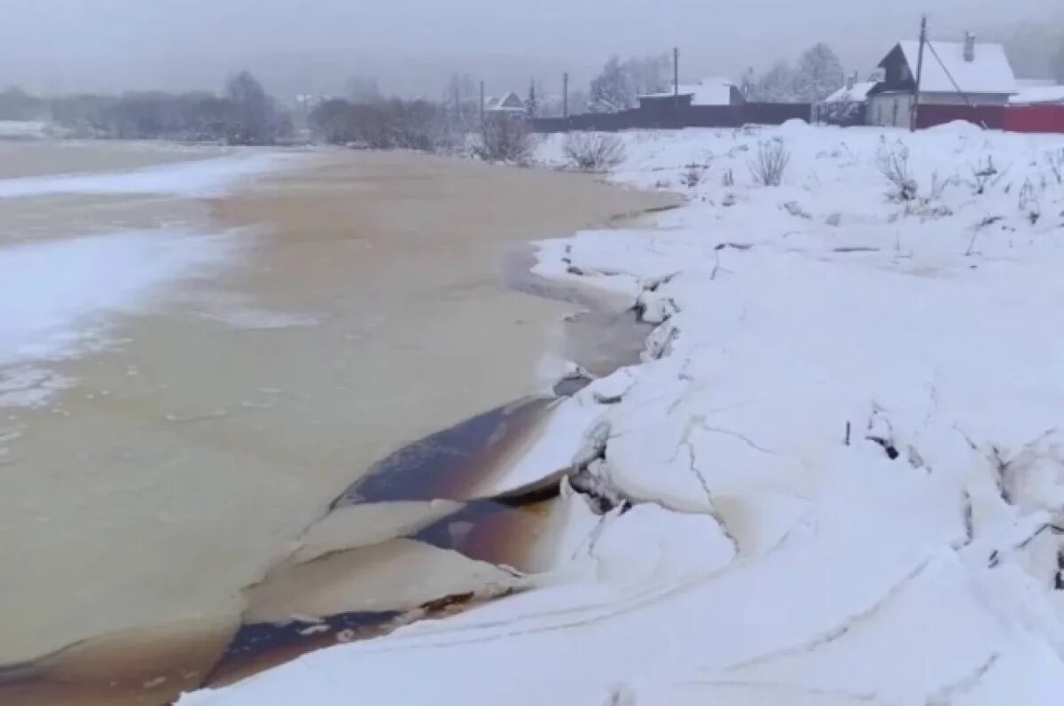    Спасатели рассказали о ситуации с подтоплением домов в СНТ под Кингисеппом