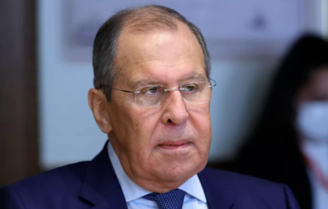    Лавров заявил, что США и ЕС пытаются заставить Сербию предать Россию