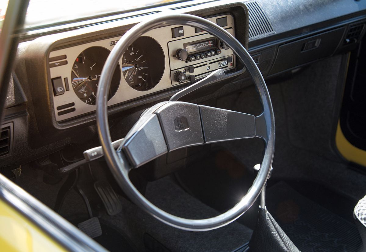 Volkswagen Golf 1 J GL. Фото: Shuеtterstock