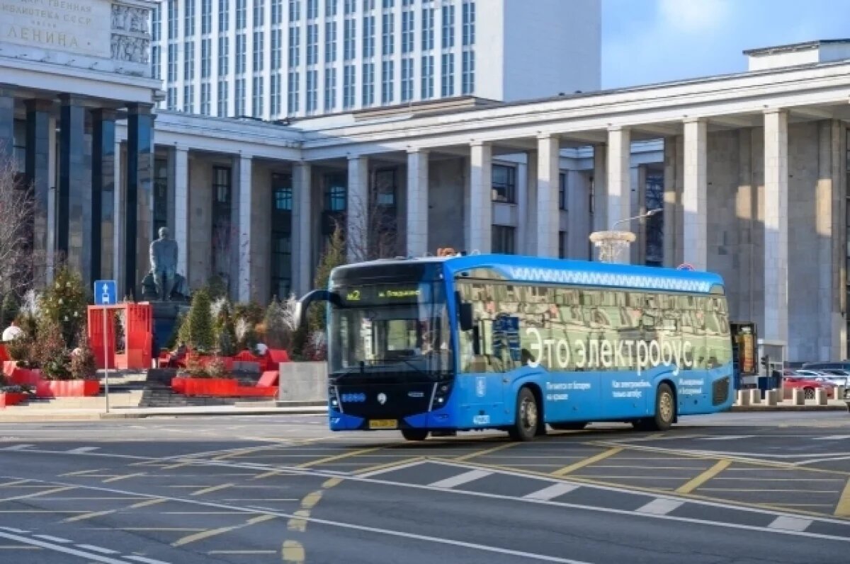    Ликсутов: по будням на электробусе маршрута м3 совершается 27 тыс. поездок