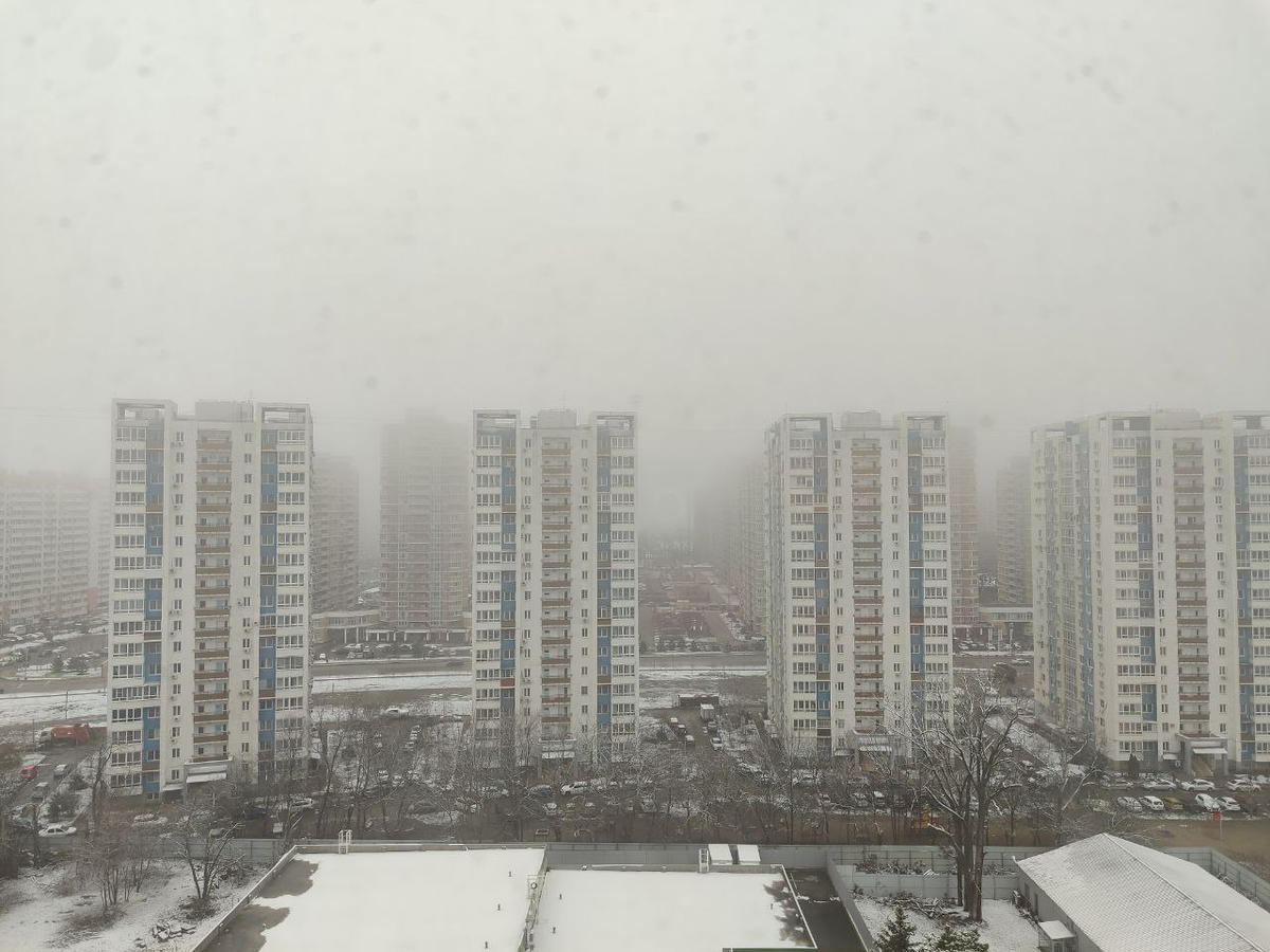 А вот в результате последних осадков окна опять надо мыть))