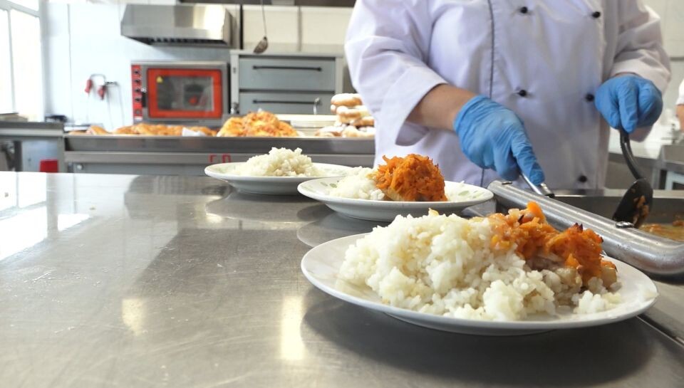    Столовая. Школьное питание.. Источник: Толк