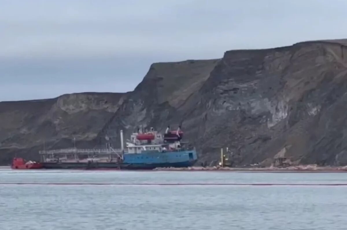    Кондратьев рассказал о строительстве защитного сооружения вокруг танкера