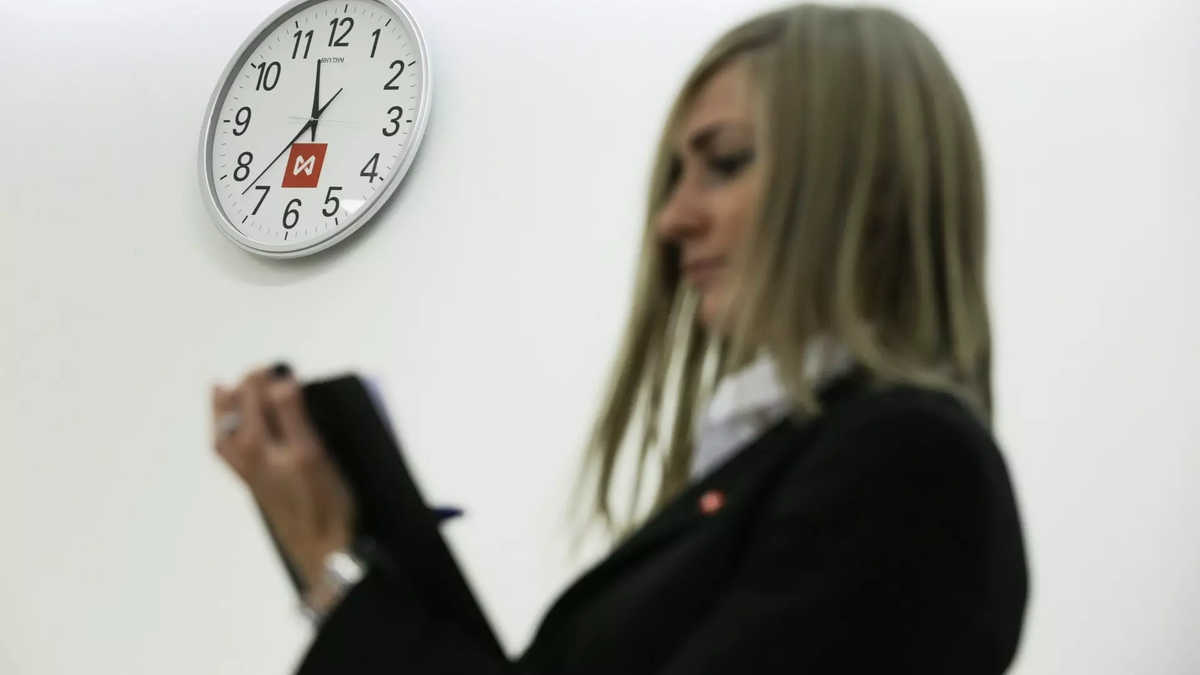 Работать четыре дня в неделю вместо пяти: реально для России? Фото: TASS