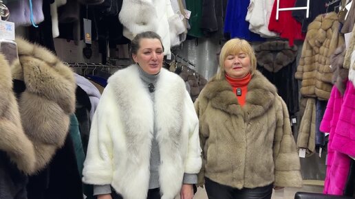 Студия меха. Студия меха. Студия меха. Пошив шуб. Магазин шуб интерьер.