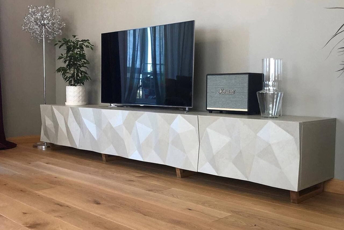 ТВ-тумба Moon с системой push-to-open, Uniquely