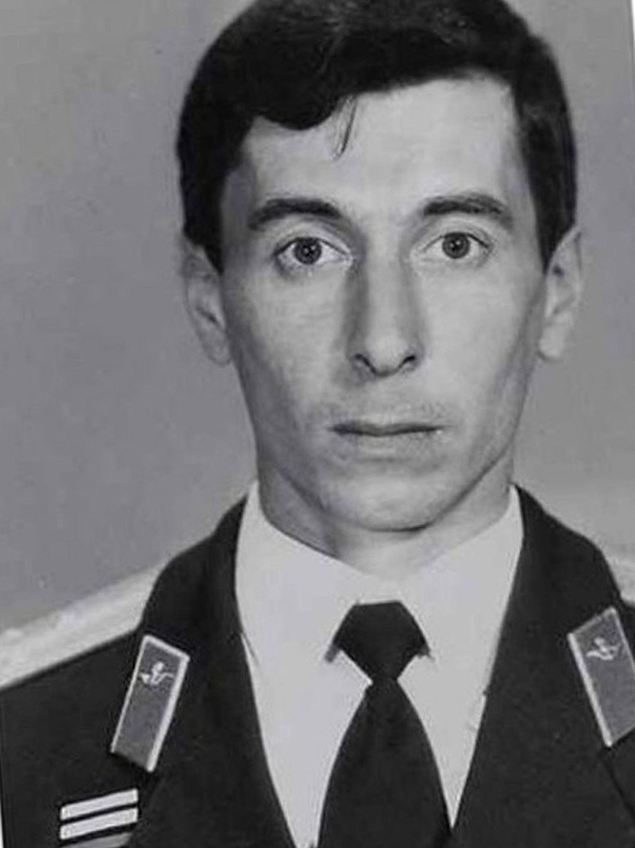 Время было сложное для страны - вовсю кипела и бурлила Афганская война. 