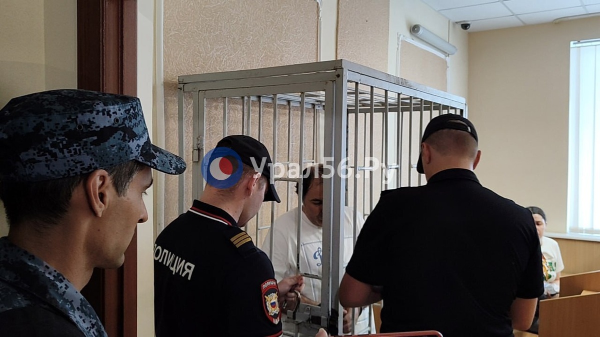    Прокурор: Экс-министр природы Александр Самбурский обвиняется в получении взяток на сумму свыше 8 миллионов рублей