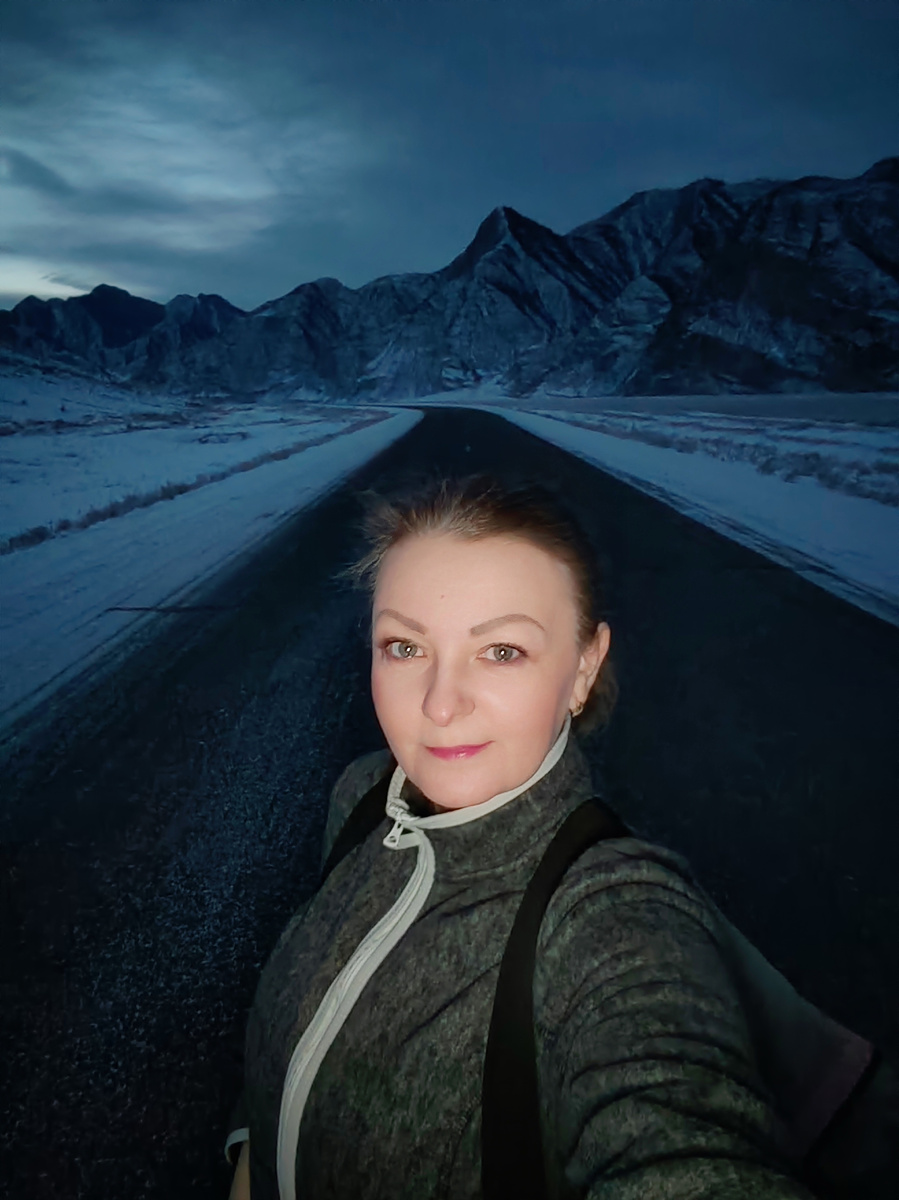 Не монтаж. Чуйский тракт в предрассветной синеве