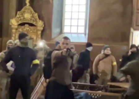    По факту захвата кафедрального собора УПЦ в Черкассах возбуждено 14 уголовных дел, но украинские власти пытаются их замять