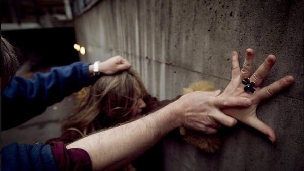    Власти Швеции забывают депортировать каждого третьего насильника