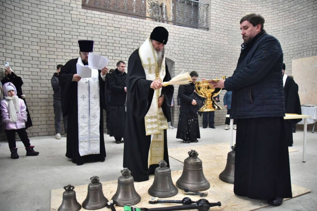  📷    В Нежинке освятили колокола нового храма Александра Невского Кристина Просвиркина
